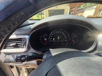 Kia sorento 2.2 147kw_ TOP výbava - 7