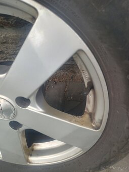 Zimní pneu 205/60 R16 + ALU disky 6,5J x 16 - 7