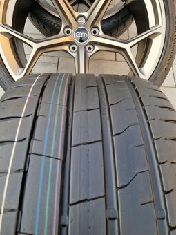 ORIG.AUDI RS6 PERFORMANCE R22 285/30/22 NOVE ZLATE 2025 - 7