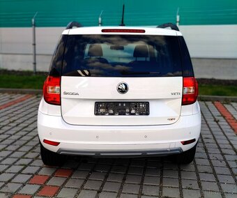 ŠKODA YETI 4X4 2.0 TDI 81KW, ELEGANCE, VYHŘÍVANÉ SKLO, XENON - 7