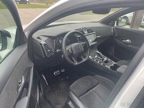 DS 7 Crossback  -- TOP STAV --10 900km, 1maj. ČR. 8AT - 7