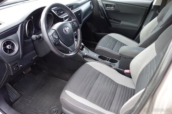 Toyota Auris HYBRID 1.8 73kW 2015 - 7