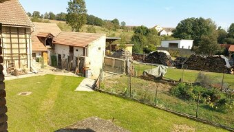Prodej zemědělská usedlost blízko Prahy rodinnýdům - 7