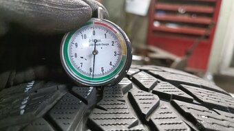 18" Nokian WRd4 225/50/18 XL - 7