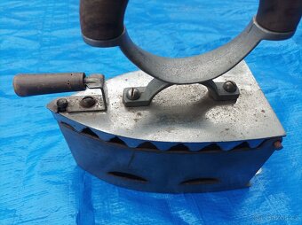 Stará žehlička, made in Czechoslovakia - 7