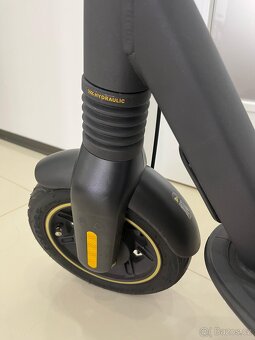 Elektrická koloběžka Ninebot KickScooter MAX G2 E by Segway - 7