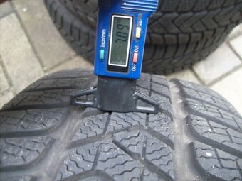 sada zimních Pirelli SZ3 225.50.18 99H XL vzorek 90% - 7
