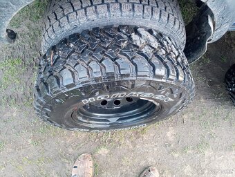 Prodám Hankook DynaPro MT LT 235/75/15 - 7