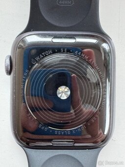 Apple Watch SE GPS + Cellular, 44mm - 7