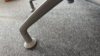 Kancelářská židle humanscale lze na kolečkách - 7