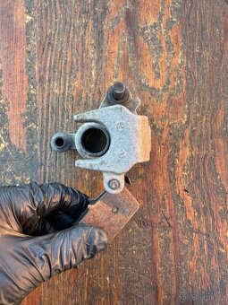 Nissin brzdový třmen s držákem zadní brzda Yamaha YZ WRF YZF - 7