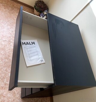 Komoda IKEA MALM se 4 zásuvkami. - 7