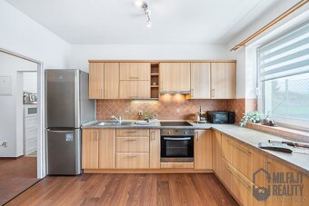 Prodej bytu 2+kk 60 m² s předzahrádkou, Turnov, ev.č. 06797 - 7