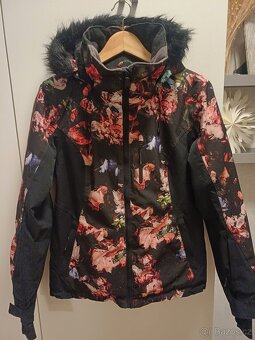 Lyzarska či snowboardová bunda ROXY s kožešinovým límcem - 7