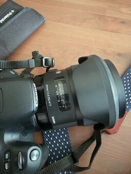 Canon Eos 200D a objektiv Sigma 24mm f/1,4 - 7