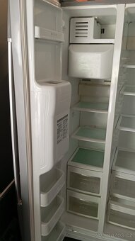 Americká Lednice LG - 7