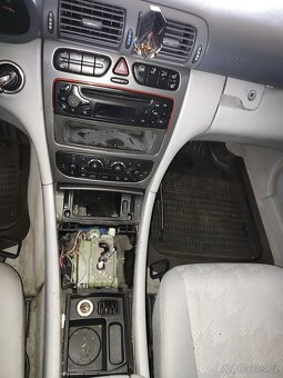 Mercedes W203 C 220 cdi - 7