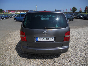 Volkswagen Touran 2.0 TDi 103Kw - 7