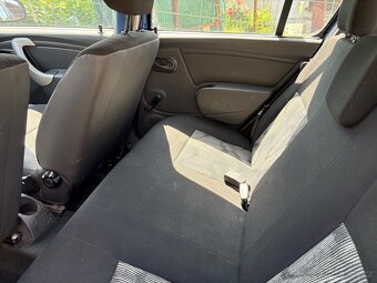Prodám Dacia Sandero 1,4 benzin 2009 - 7