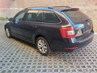 Octavia 3 Face 2.0 tdi 110kW 143 tkm Style - 7