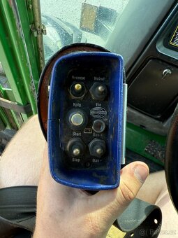 Lesní traktor JOHN DEERE 540G III - 7