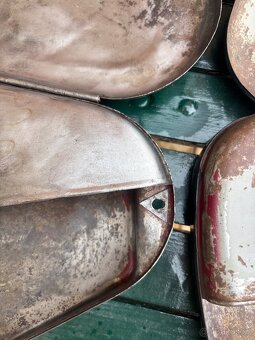 Kastlík Jawa pérák FJ - 7