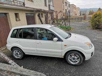Ford Fusion 1,4 v naftě - 7
