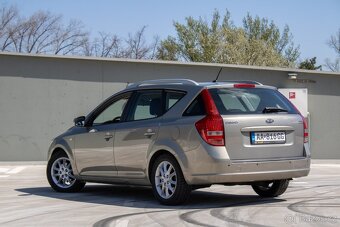 Kia Cee´d SW 1.6 CRDi - 7