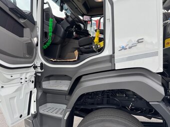 Prodám, Nový DAF XFc 530ps FAD 8x4 S3 VS-Mont sklápěč, závěs - 7