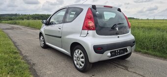 Peugeot 107 1.0 benzín r.v. 2009 - 7