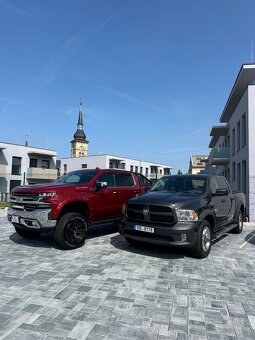 Dodge Ram 1500 V8 hemi 2015 - 7