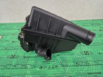 vzduchový filtr kompletní Škoda Felicia 1.3mpi 6U0129607B - 7