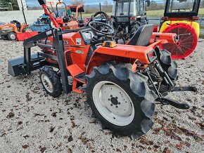 malotraktor Kubota L1-215 4x4 s čelním nakladačem - 7
