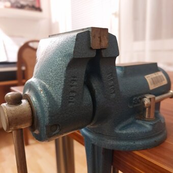 Kvalitní český svěrák York HANDY 080 LUX - 80mm žádná Čína - 7
