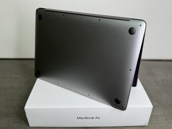 MacBook Air 13'' 2020 / M1 / 8GB / 256GB SSD / Space Gray - 7