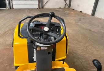 VYBRAČNÍ VÁLEC ATLAS COPCO CC1200 - 7