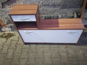 Prodam předsíňovou stěnu s botnikem - 7