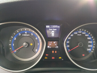 Hyundai i30 1.6i 88 kW - 7