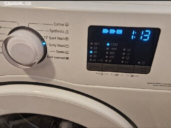 Pračka Samsung WF70F5E2U2W na 7kg - TOP - 7