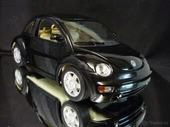 Volkswagen New Beetle 2,0 VW GATE 1/18 - 7