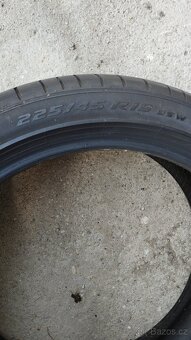 225/45R19 - 7