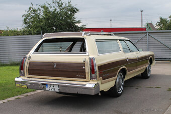 1976 Ford Country Squire 400 V8 - 7