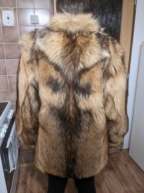 Zimní dámský kabát z kožichu polárního psa - 7