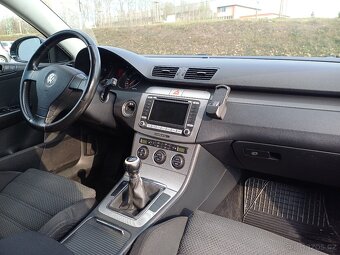 VW Passat B6 1.9 TDi 77kW Tažné Výhřevy Nová STK - 7