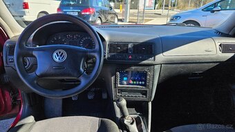 Volkswagen Golf 1,6i - 7