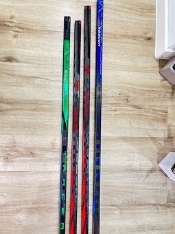 ✅ NOVÉ a HRANÉ HOKEJKY - BAUER TOP MULTICOLOURS ✅ - 7