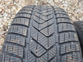 2ks pěkných zimních pneu Pirelli Sottozero 235/55/18 - 7