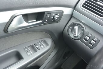 PRODÁM Volkswagen Touran 2.0TDi Comfortline 103kW NAVI - 7