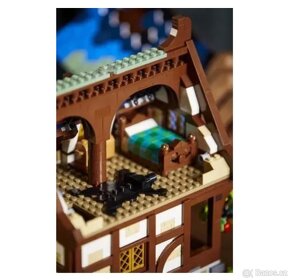 LEGO 21325 Středověká Kovárna (Medieval Blacksmith) - 7