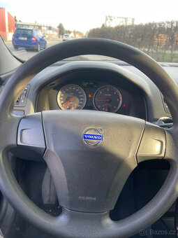 VOLVO S40 2.0D 98KW 1 majitel - 7